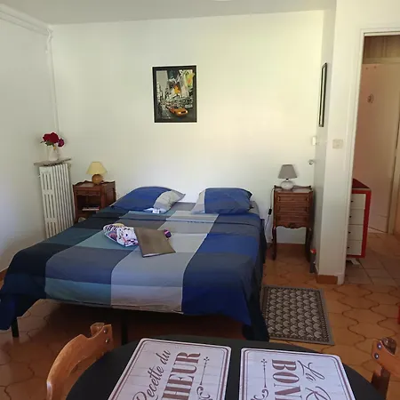 Ainapat Bed and Breakfast Carmaux