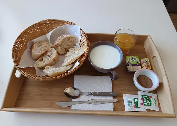 Ainapat Bed & Breakfast *